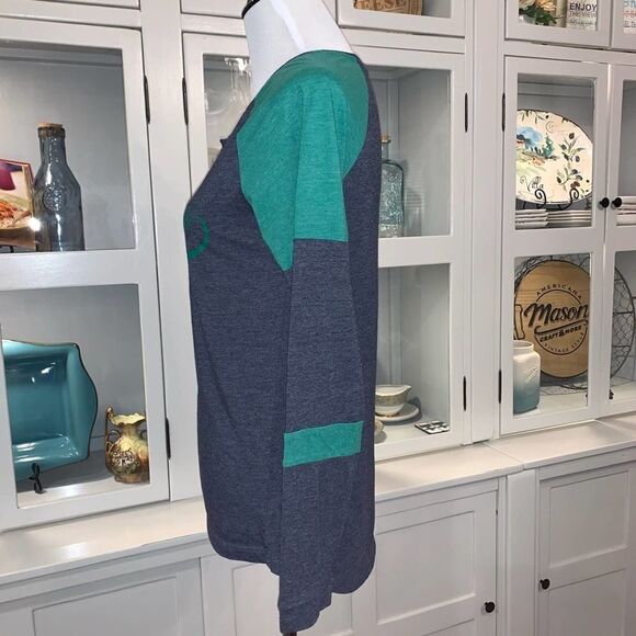 Norte Dame Official Long Sleeve Tee Size L - Picture 2 of 4